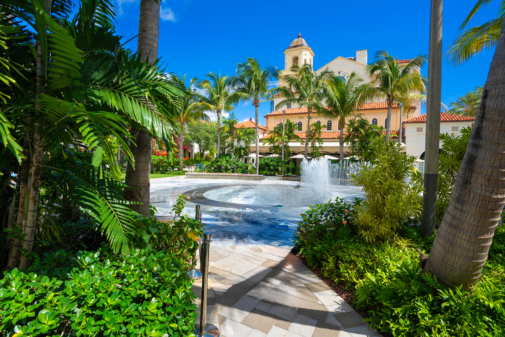 Commercial Landscape Maintenance - Top Cut Lawn Services - Palm Beach, FL